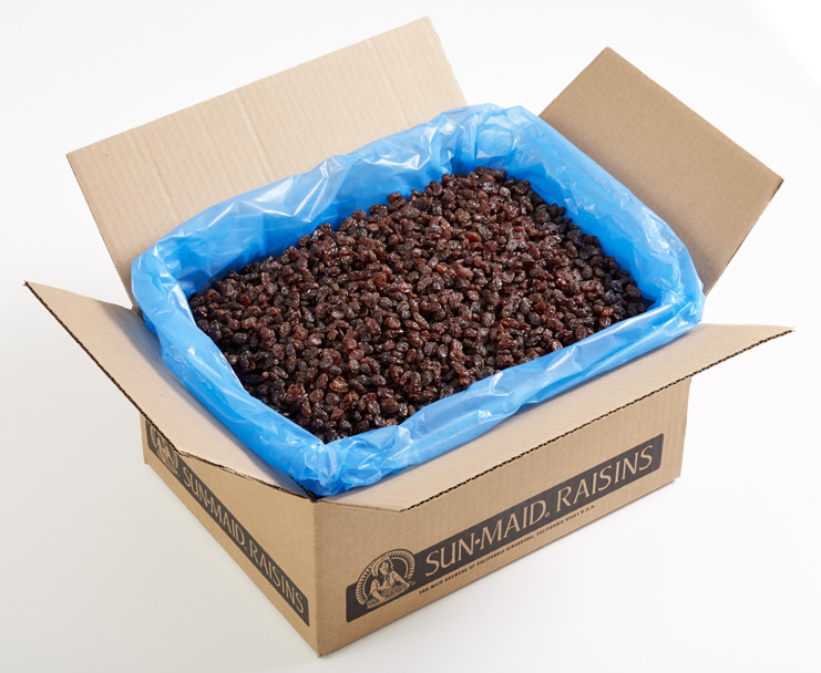 Raisin in bulk box